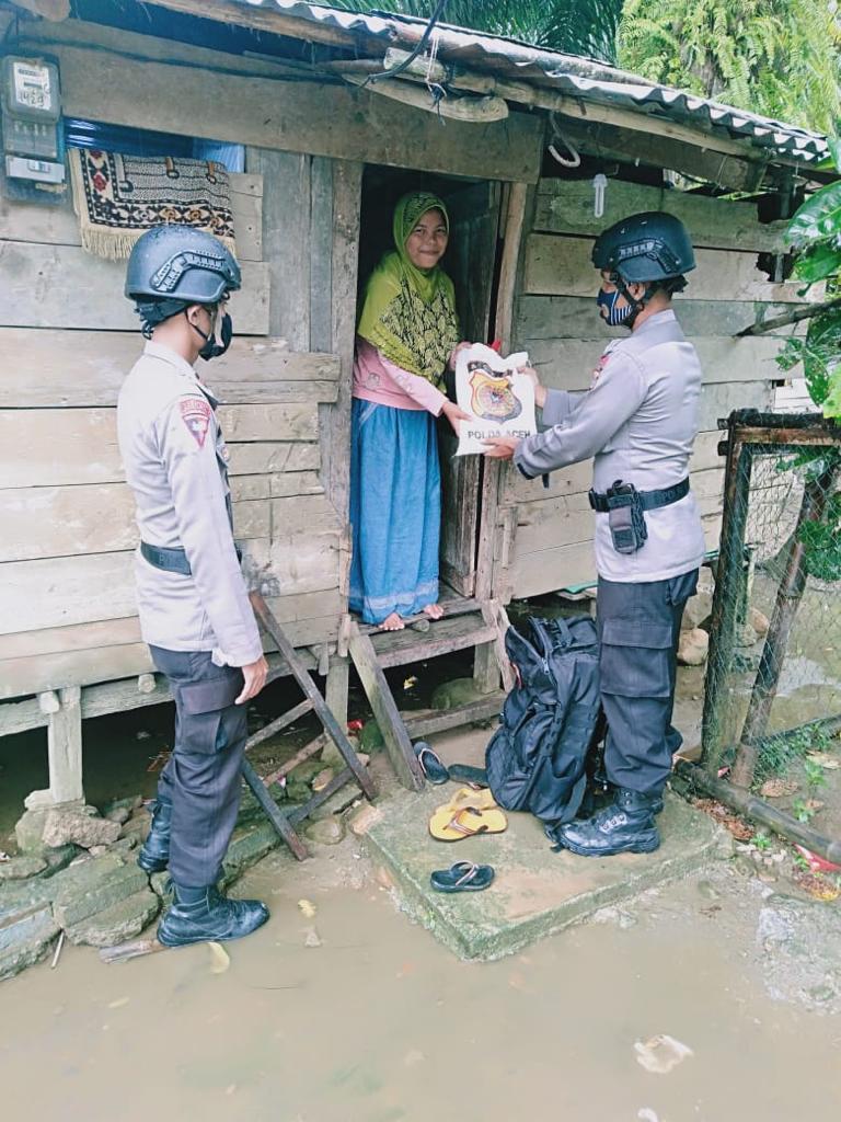 Brimob Batalyon C Pelopor Gelar Bhakti Sosial Di Gampong Seunebok Pusaka