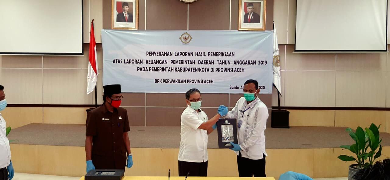 Bupati Rocky Terima WTP Keenam Kali Berturut-turut