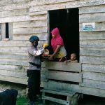 Dalam Rangka Hari Bhayangkara Ke 74, Brimob Aceh Batalyon C Pelopor Truomon Bagikan Sembako Kepada Masyarakat