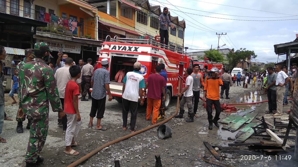 Kebakaran Hanguskan Delapan Ruko di Aceh Barat