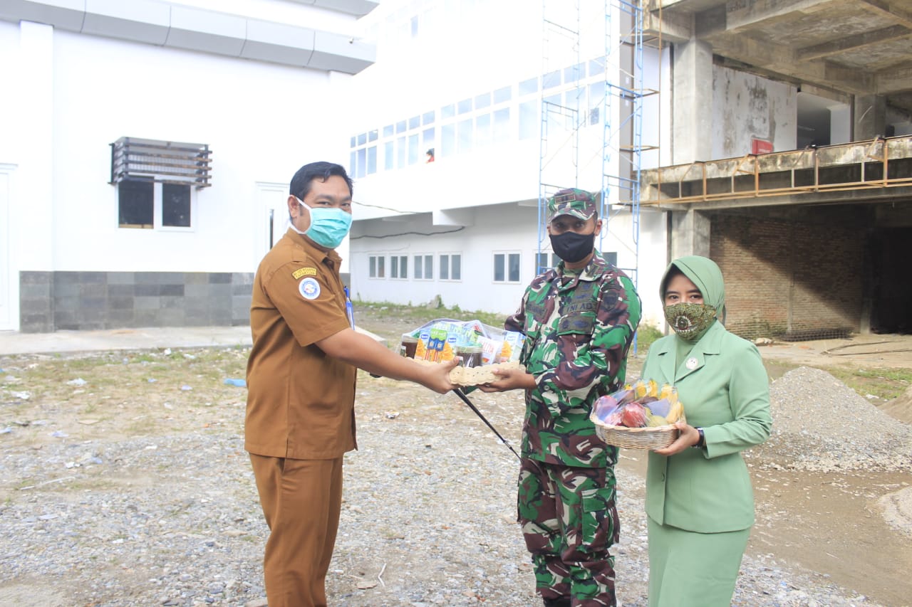 Dandim 0107/ Aceh Selatan Kunjungi Pasien Covid19