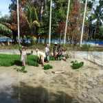 Keakraban Serda Zainal Amri Dengan Petani Diwilayah Binaan