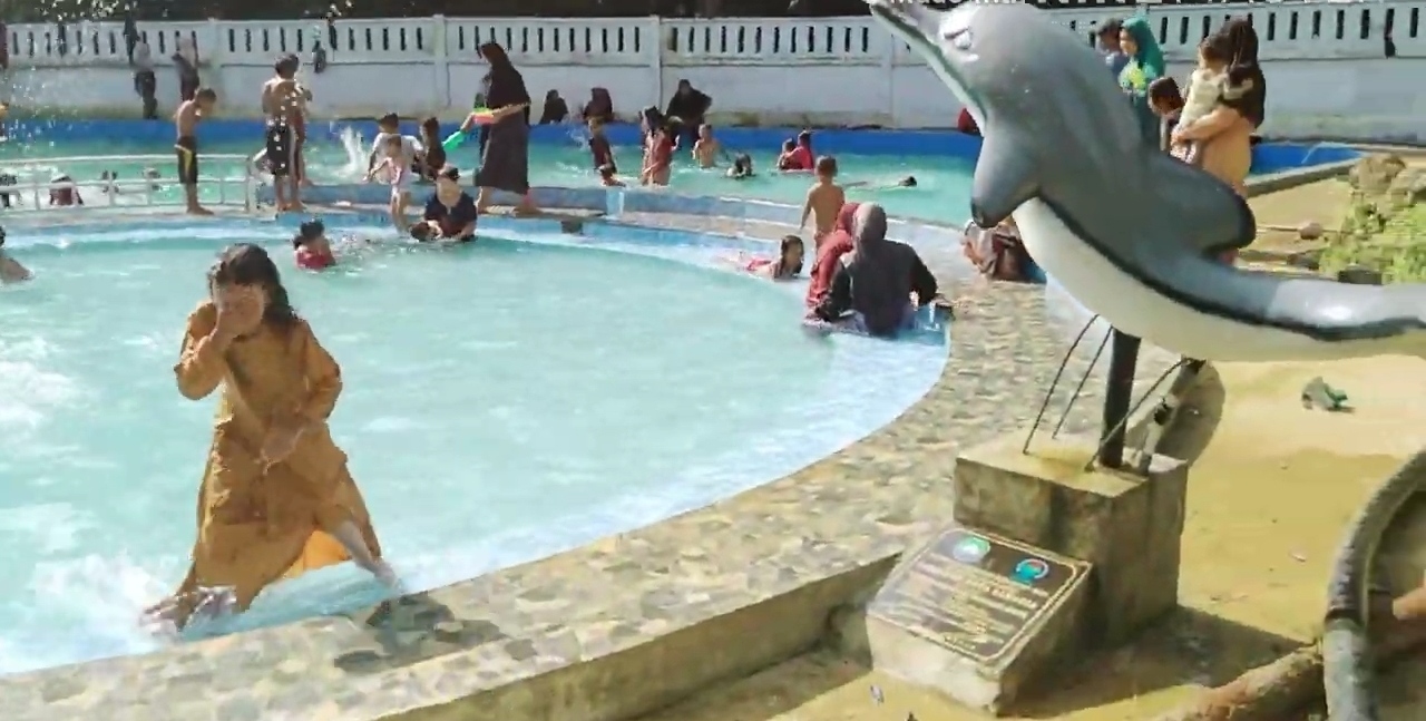 Baru Diresmikan, Objek Wisata Kolam Pemandian di Gampong Kota Bahagia Diserbu Pengunjung