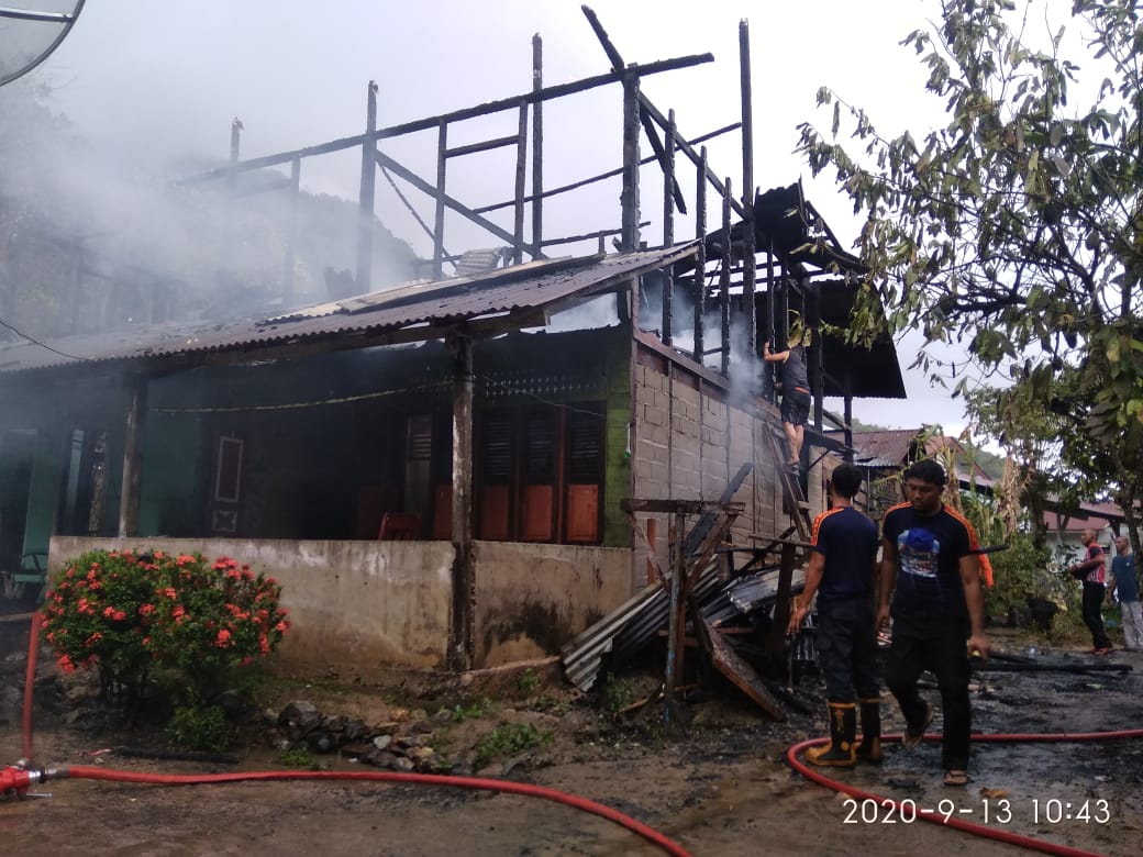 Satu Unit Rumah Warga Tapaktuan Hangus Terbakar