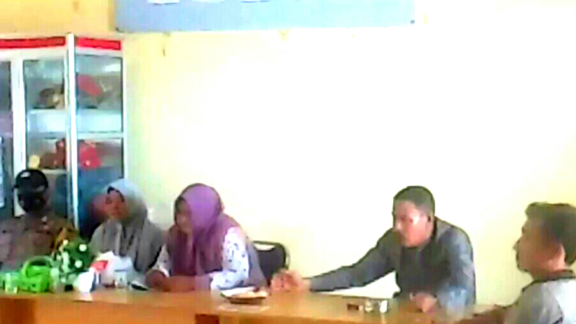 BLT Tak Kunjung Disalurkan, Warga Gampong Air Berudang Datangi Kantor Keuchik