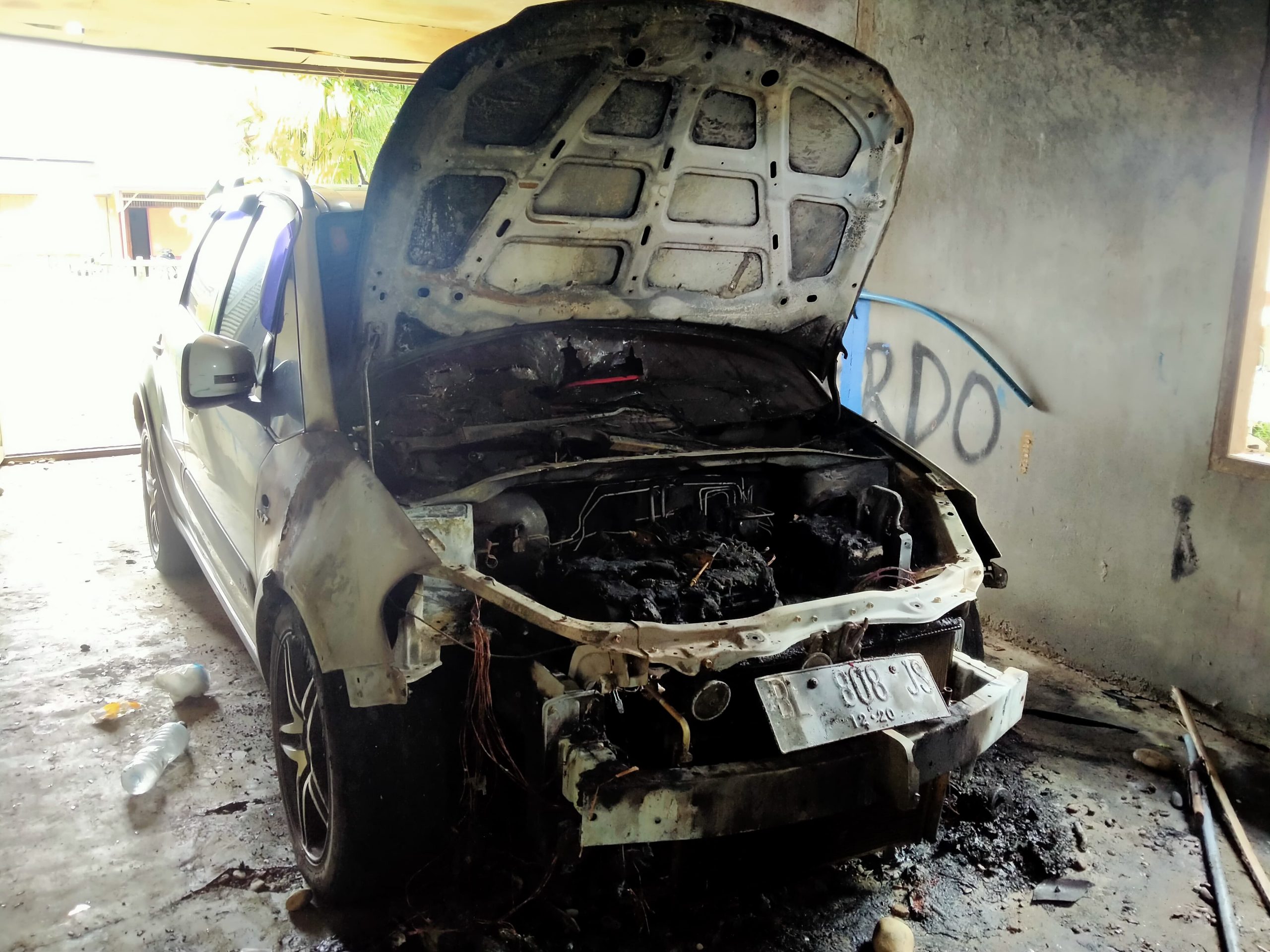 Misteri ! Aksi Pembakaran Mobil Tengah Malam, Ketika Warga Sedang Terlelap Tidur