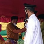 Camat Labuhanhaji Lantik Enam Keuchik Periode 2021 – 2027