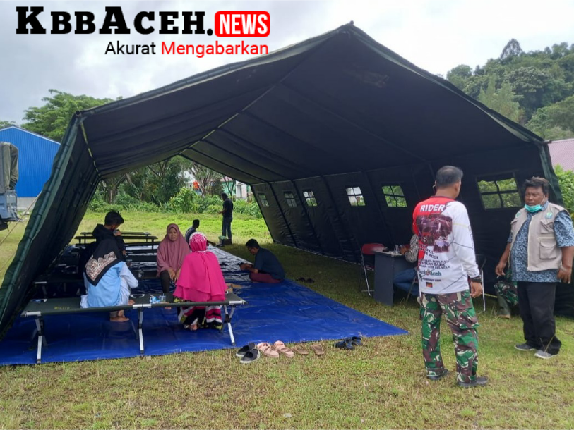 Gerak Cepat, Lanal Simeulue Mendirikan Tenda Untuk Korban Kebakaran