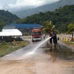 Material Bebatuan Penuhi Badan Jalan RTH Tapaktuan