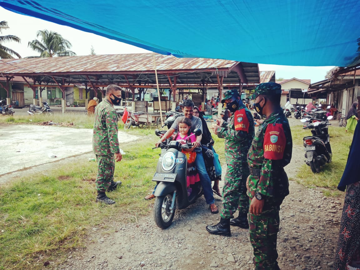 Babinsa Koramil 07/KS Ingatkan Protkes Kepada Pengguna Jalan