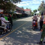 TNI-Polri Di Meukek Efektifkan Protkes Bagi Pengguna Jalan