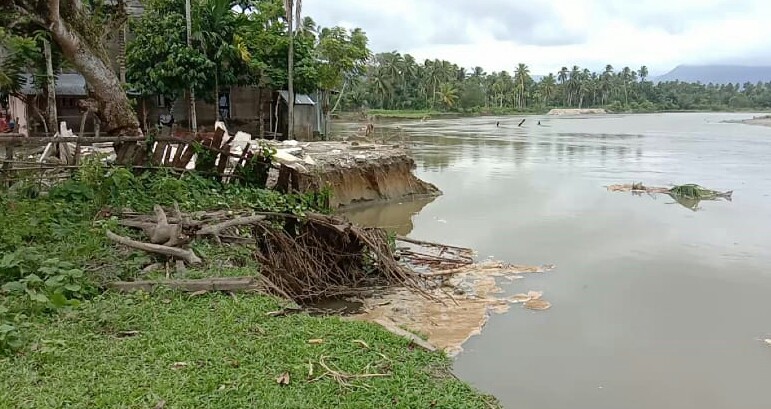 Gampong Kedai Padang Terancam Tenggelam Ditelan Abrasi Sungai