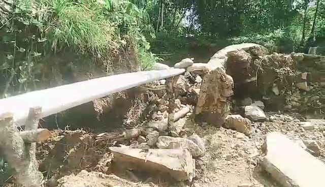 Pemkab Asel Diminta Perbaiki Tanggul Saluran Irigasi Ambruk di Gampong Alue Meutuah