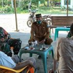 Bersinergi Dengan Perangkat Desa, Babinsa Kluet Utara Imbau Warga Patuhi Protkes