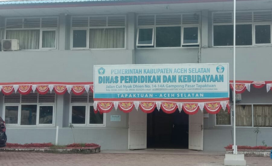 Bupati Tgk. Amran Mutasi Guru SD 1 Batu Itam yang Telah Lulus Cakep