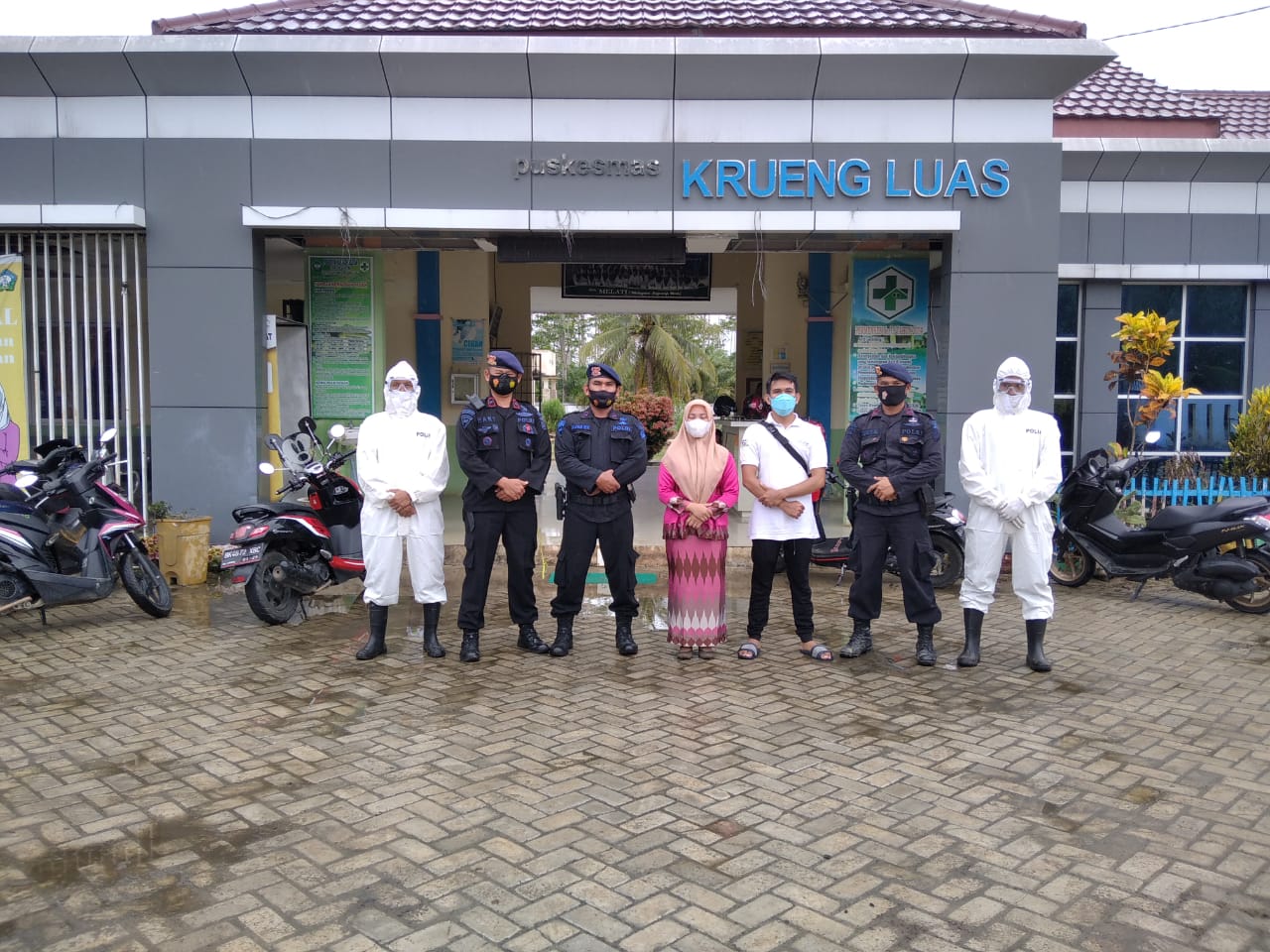 Cegah Penularan Covid-19, Personel Kompi 1 dan Staf Batalyon C Pelopor Brimob Aceh Baksos Di Faskes Aceh Selatan