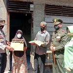 Usai Melaksanakan Upacara Tabur Bunga, Dandim 0107 Aceh Selatan Bagikan Sembako Kepada Masyarakat