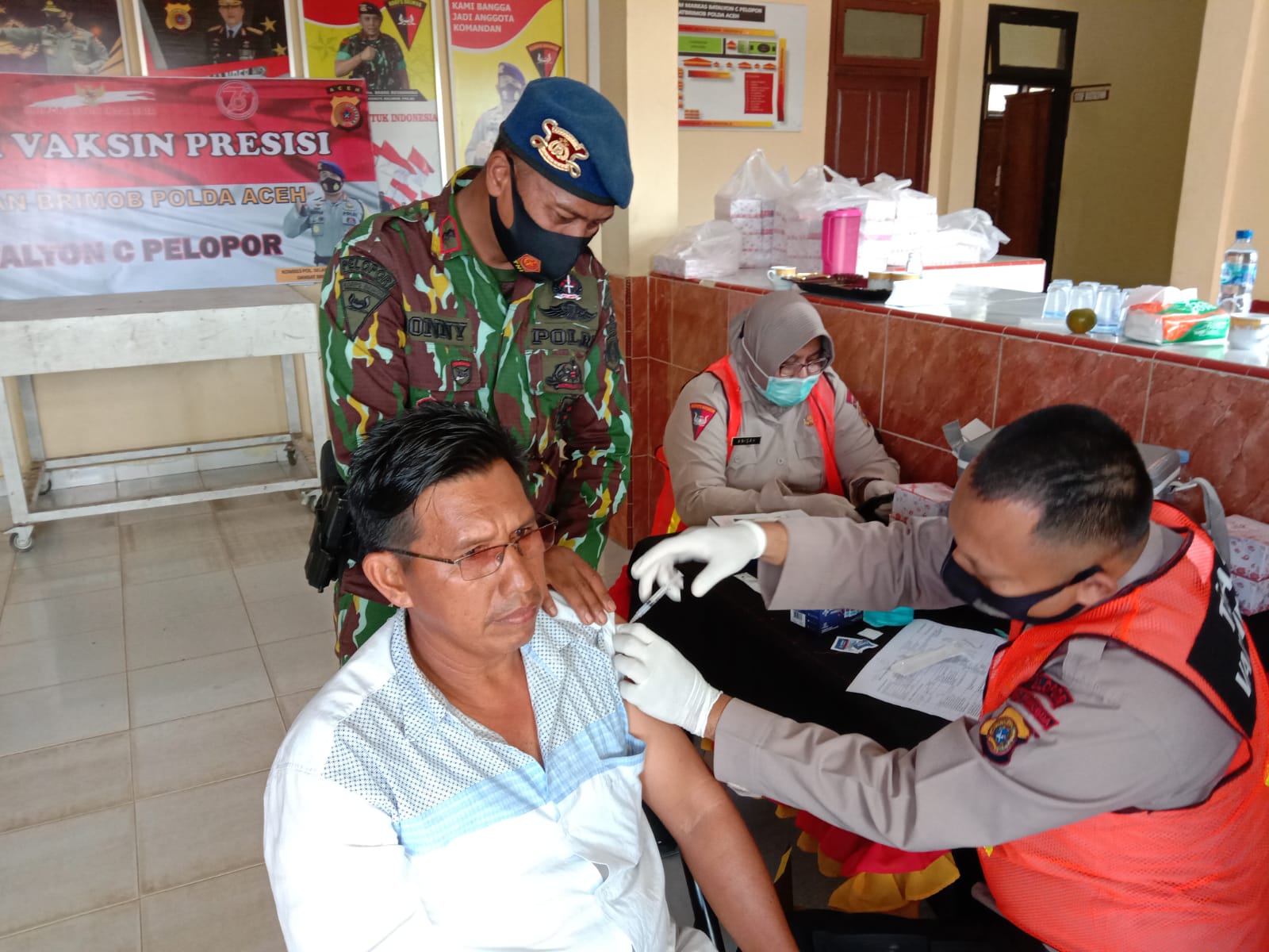 Percepat Vaksinasi Covid-19, Batalyon C Brimob Polda Aceh Buka Gerai Vaksin Di Trumon