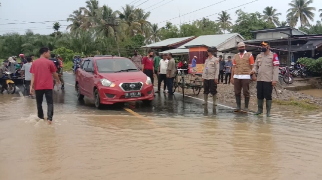Aceh Selatan Di Kepung Banjir Luapan Sungai