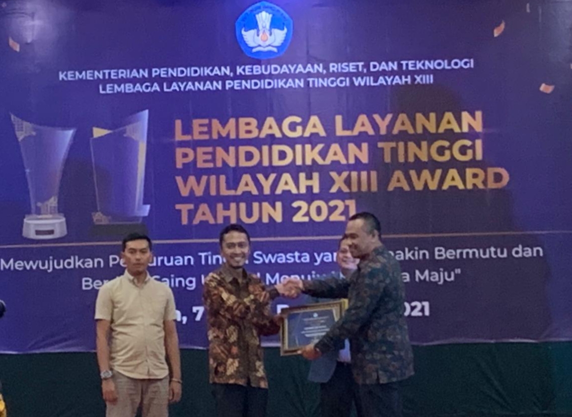 Raih Dua Penghargaan Di Lldikti XIII Award 2021, Ini Pesan Direktur POLTAS