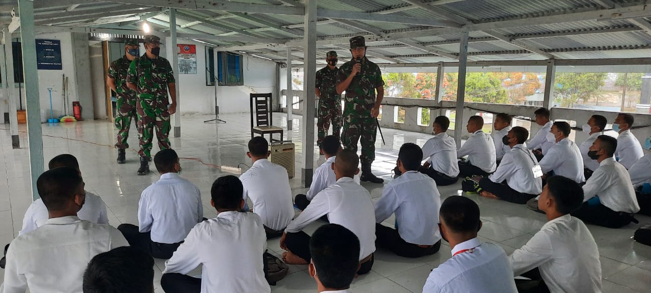 Danlanal  Simeulue Berikan Pengarahan Kepada Calon Siswa Bintara Dan Tamtama PK TNI AL TA. 2022