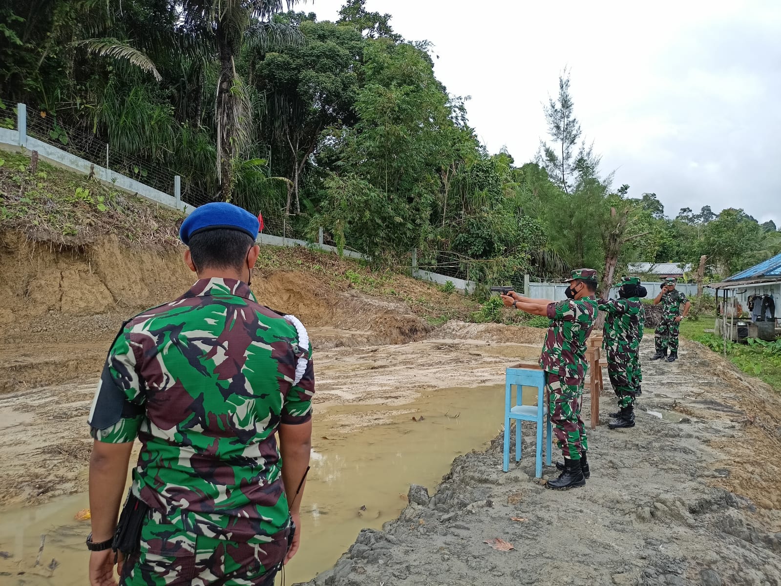 Lanal  Simeulue Laksanakan Latihan Menembak Dalam Rangka  Peringati HUT Kowal ke-59