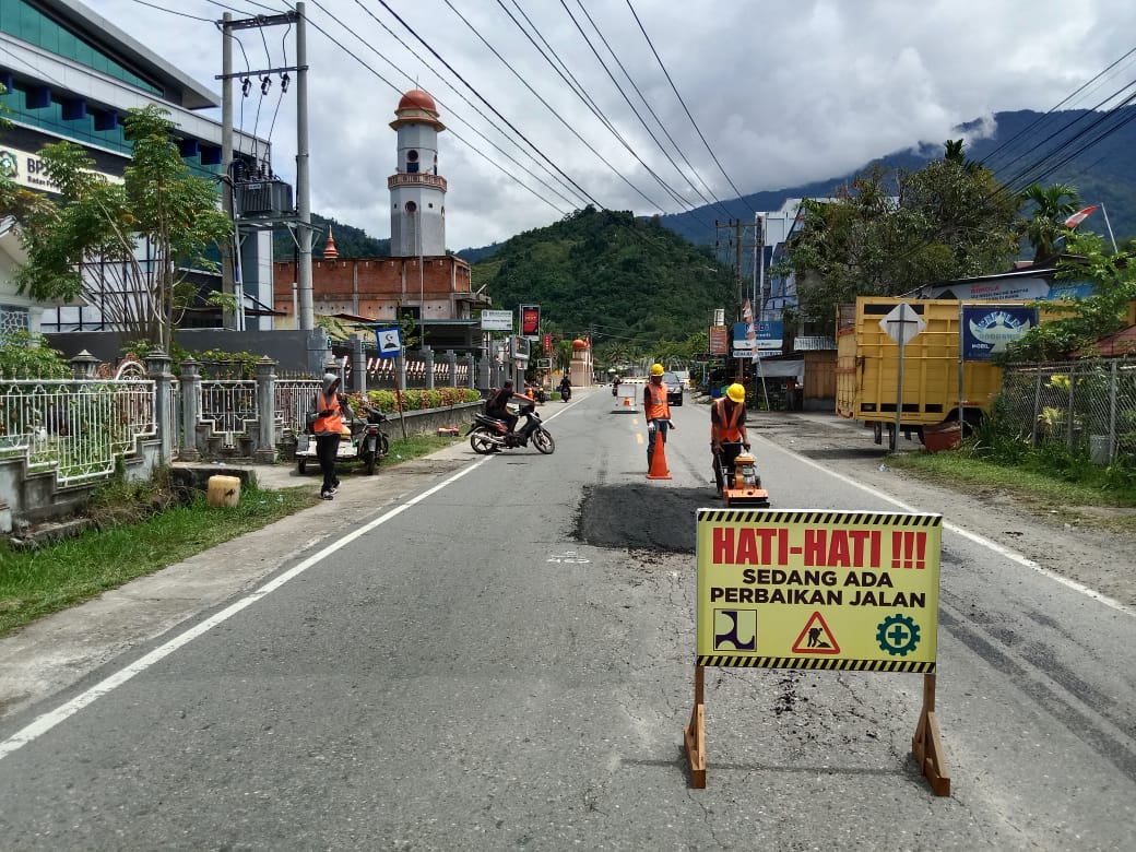 Kondisi Jalan Nasional di Aceh Selatan Sudah Sepatutnya Diaspal Ulang