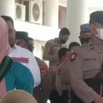 Ratusan Mahasiswa Unjuk Rasa di Gedung DPRK Aceh Selatan