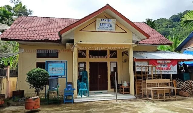 Dua Mantan  Perangkat Gampong Gunung Rotan Bantah Tidur Saat Jam Kerja, Tgk Herman  : Kantor Keuchik Bukan Tempat Tidur