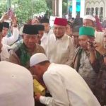 Camat Bakongan Beserta Tokoh Masyarakat Melayat ke Rumah Almarhum Abu Tumin di Bireuen