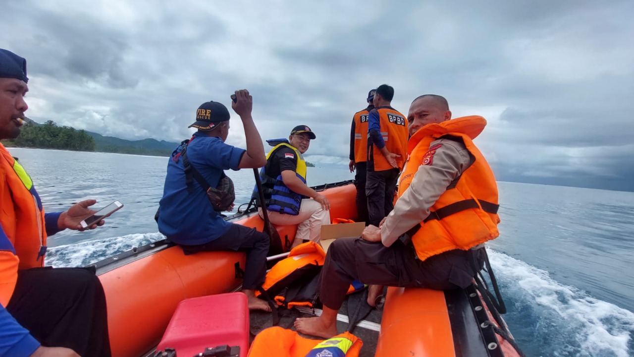 Tim Gabungan Lakukan Pencarian Terhadap Korban Hanyut Terseret Arus Sungai 