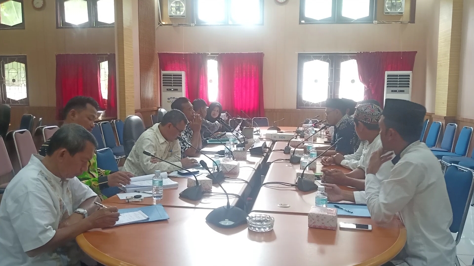 Komisi III DPRK Aceh Selatan Gelar Pertemuan dengan  Calon Anggota Baitul Mal 