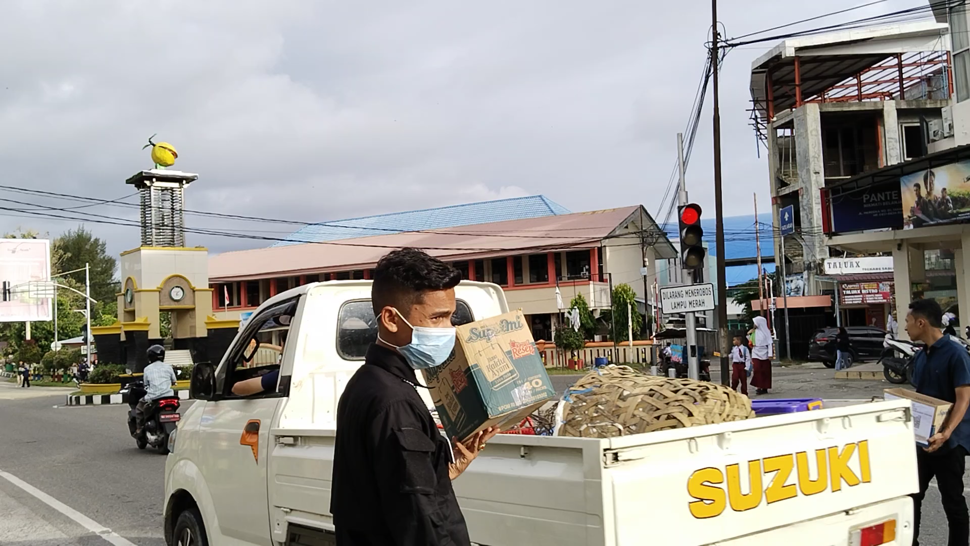 Aksi Penggalangan Dana Untuk Korban Banjir Terus Berlanjut