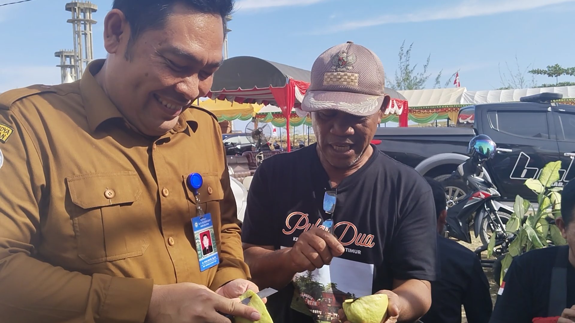 Stand Pameran  Bakongan Timur Tampilkan Produk Jambu Kristal Tanpa Biji