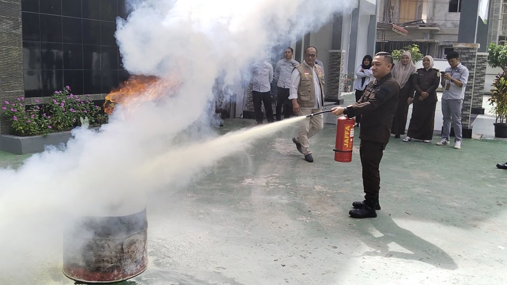 Kejari Aceh Selatan dan BPBD Gelar Simulasi Pencegahan Kebakaran