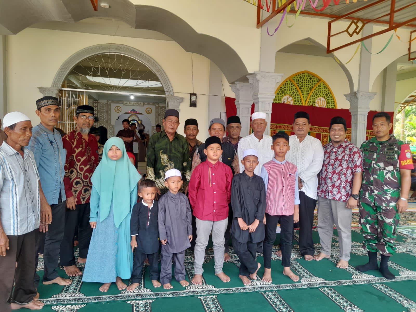 Masyarakat Gampong Air Pinang Santuni Anak Yatim dan Fakir Miskin Ke-58