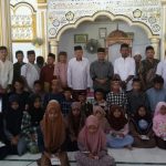 Masyarakat Gampong Ujung Padang Santuni Anak Yatim