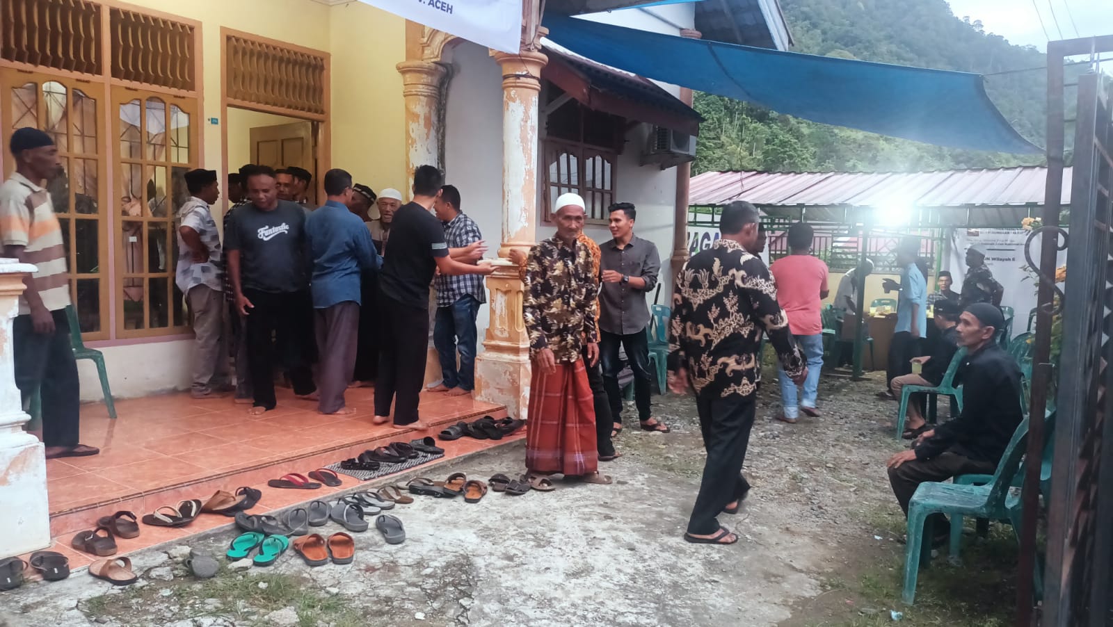 PPK 2.4 Aceh Silaturahmi dan Bukber Dengan Para Pekerja Padat Karya di Gampong Batu Itam