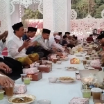 Jama’ah Mesjid Apung An-Nur Tapaktuan Buka Puasa Bersama