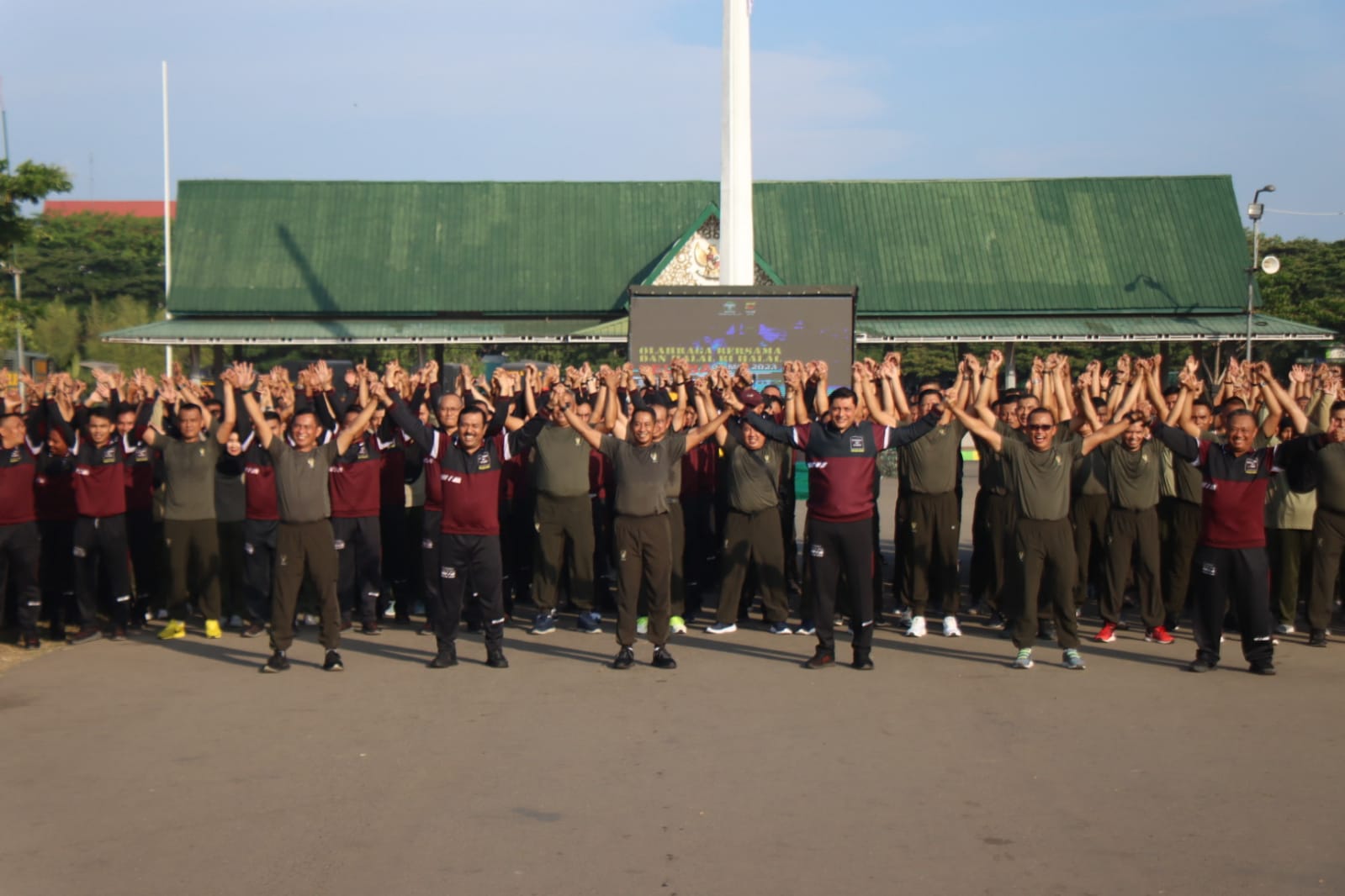 Sinergisitas TNI-Polri, Kapolda Aceh dan Pangdam IM Olahraga Bersama