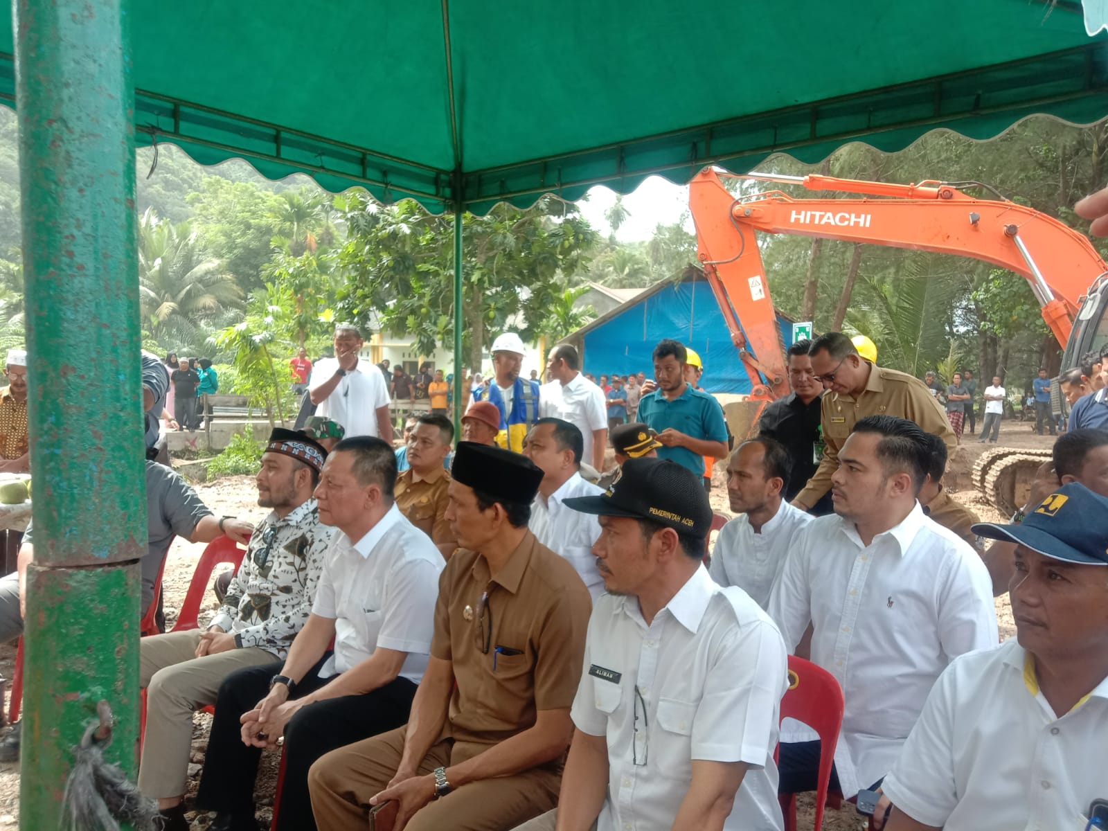 Pj Gubernur Aceh Tinjau Pekerjaan Tanggul Pengaman Pantai di Aceh Selatan