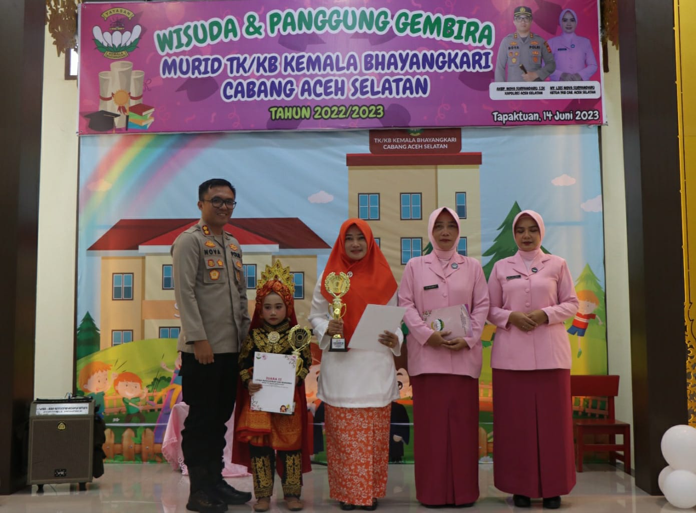 Kapolres hadiri acara Wisuda dan panggung gembira Murid TK/KB Keumala Bhayangkari Cabang Aceh Selatan