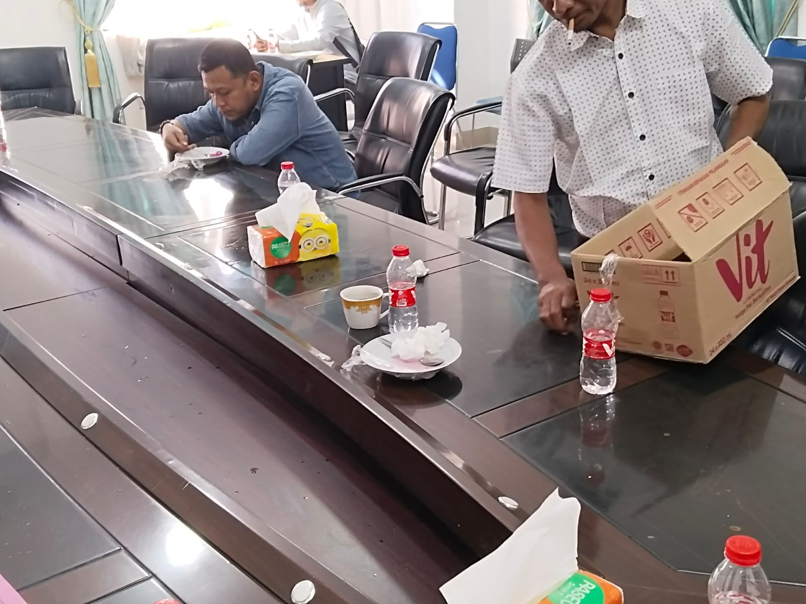 Rapat Kerja PJ Bupati Agara Dengan Pihak DPRK Gagal Dilaksanakan Karena Ricuh