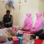 Wujud Kepedulian Polres Aceh Selatan Lakukan Bakti Sosial Kunjungi Personil Yang Sakit
