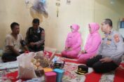 Wujud Kepedulian Polres Aceh Selatan Lakukan Bakti Sosial Kunjungi Personil Yang Sakit