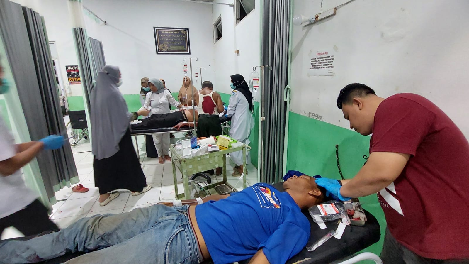 Lima Warga Aceh Selatan di Bacok di Rumahnya.