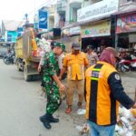 Peduli Lingkungan TNI-Polri Sinergi Gotong Royong Bersihkan Sampah