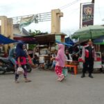 Laksanakan Giat Strong Point Di Pekan Mingguan, Ini Sasaran Polsek Simpang Kiri.