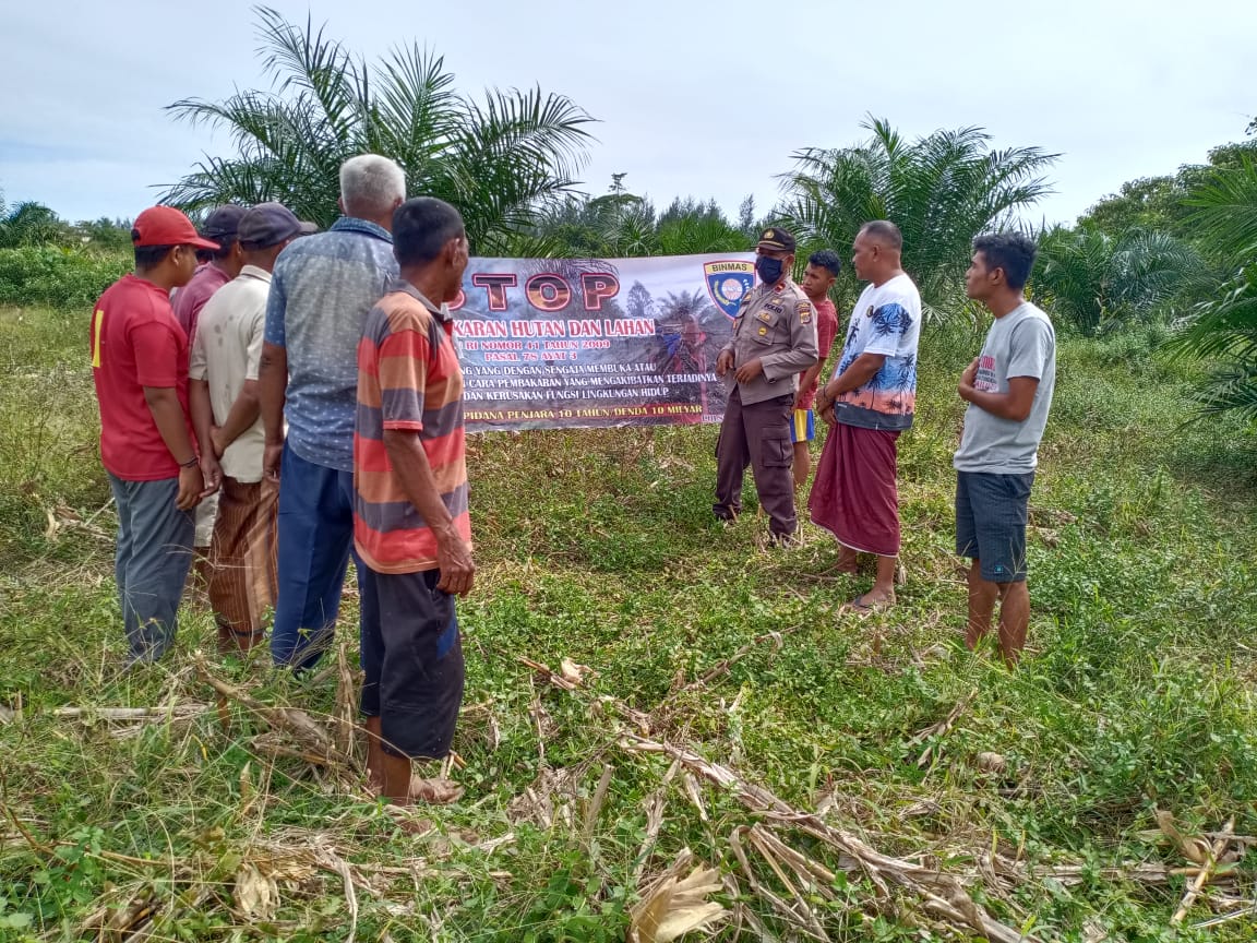 Cegah Karhutla, Polsek Trumon Timur Berikan Sosialisasi kepada Warga