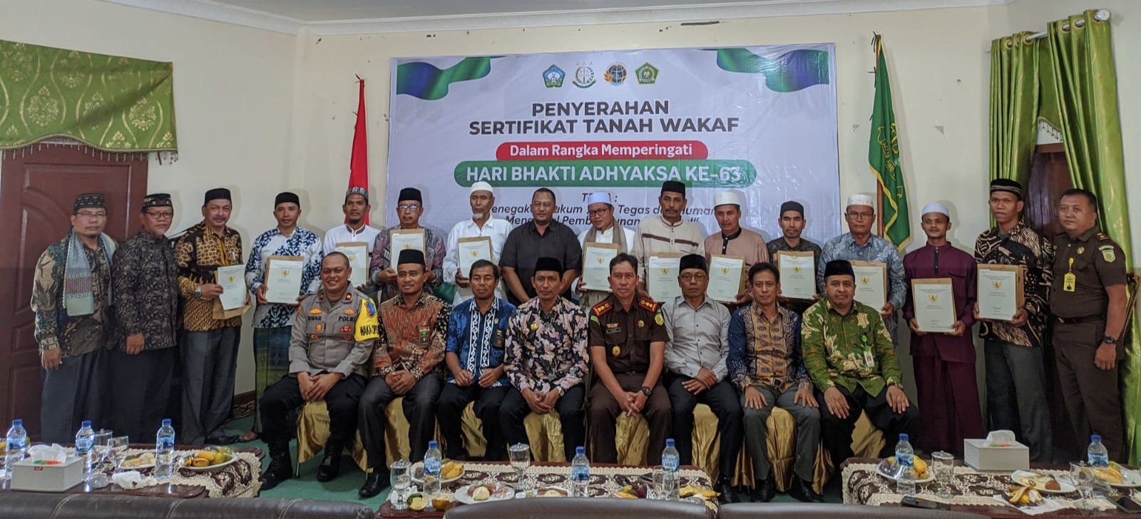 Pemkab Aceh Selatan Hadiri Penyerahan Sertifikat Tanah Wakaf Dalam Memperingati HBA ke 63